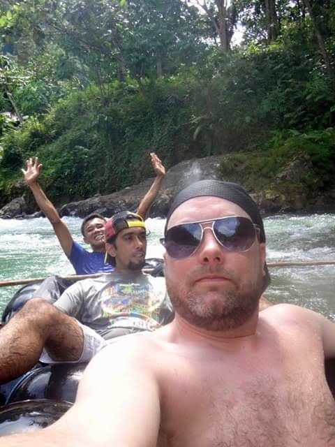 Couple traveler photo